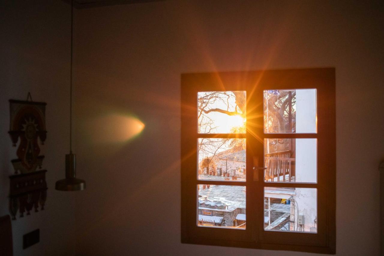 Philos Guesthouse มากรินิตซา ภายนอก รูปภาพ